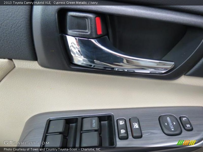 Cypress Green Metallic / Ivory 2013 Toyota Camry Hybrid XLE
