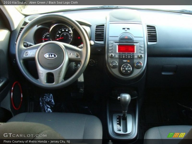 Alien Green / Black Soul Logo Cloth 2010 Kia Soul +