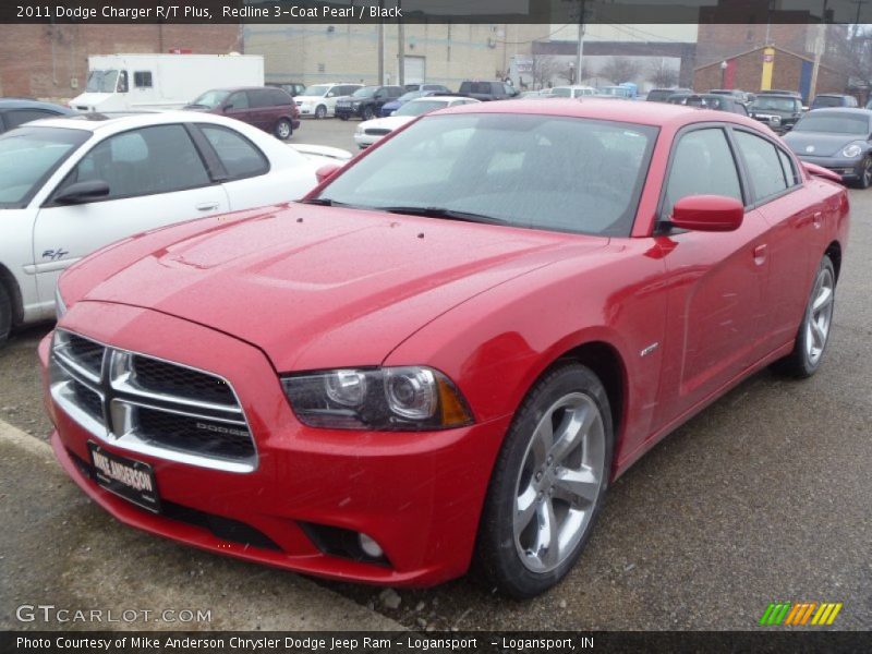 Front 3/4 View of 2011 Charger R/T Plus