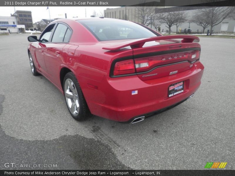 Redline 3-Coat Pearl / Black 2011 Dodge Charger R/T Plus