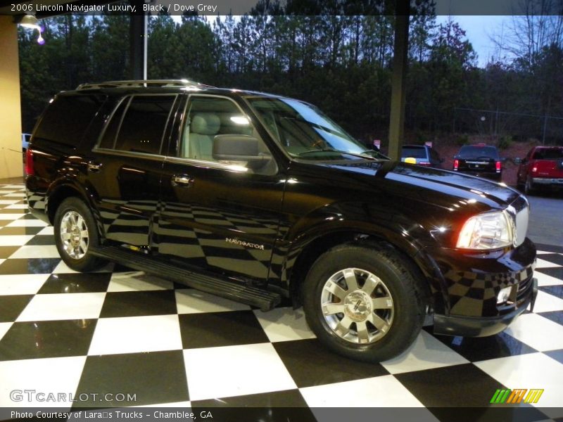 Black / Dove Grey 2006 Lincoln Navigator Luxury