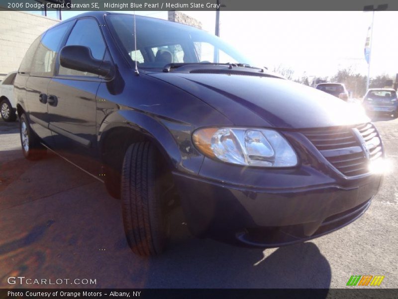 Midnight Blue Pearl / Medium Slate Gray 2006 Dodge Grand Caravan SE