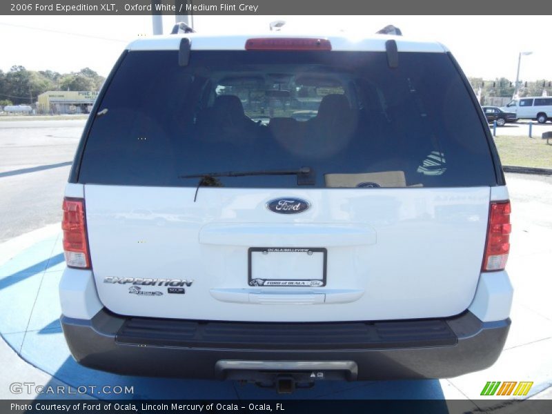 Oxford White / Medium Flint Grey 2006 Ford Expedition XLT