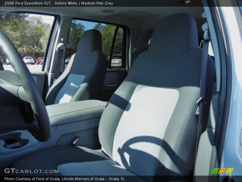 Oxford White / Medium Flint Grey 2006 Ford Expedition XLT
