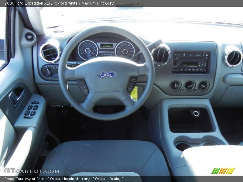 Oxford White / Medium Flint Grey 2006 Ford Expedition XLT
