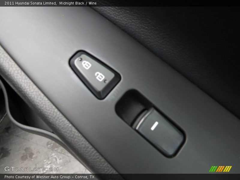 Midnight Black / Wine 2011 Hyundai Sonata Limited