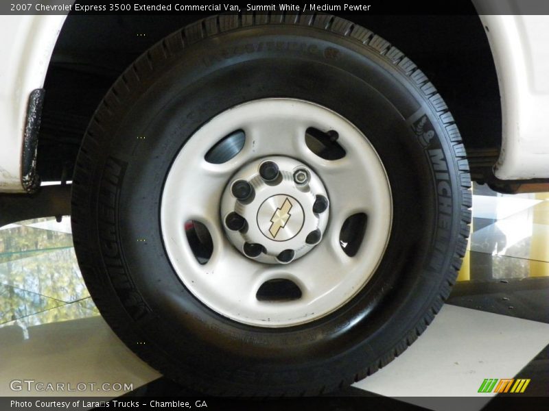  2007 Express 3500 Extended Commercial Van Wheel