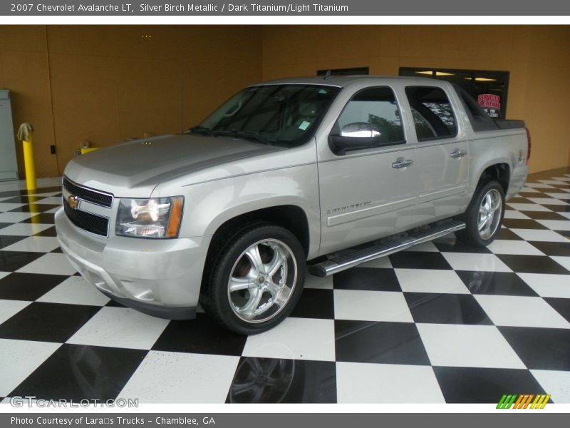 Silver Birch Metallic / Dark Titanium/Light Titanium 2007 Chevrolet Avalanche LT