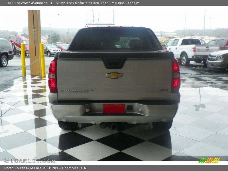 Silver Birch Metallic / Dark Titanium/Light Titanium 2007 Chevrolet Avalanche LT
