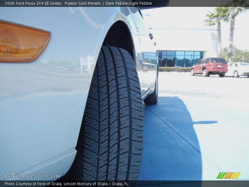 Pueblo Gold Metallic / Dark Pebble/Light Pebble 2006 Ford Focus ZX4 SE Sedan