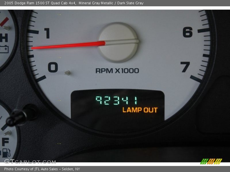 Mineral Gray Metallic / Dark Slate Gray 2005 Dodge Ram 1500 ST Quad Cab 4x4