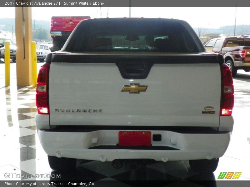 Summit White / Ebony 2007 Chevrolet Avalanche Z71