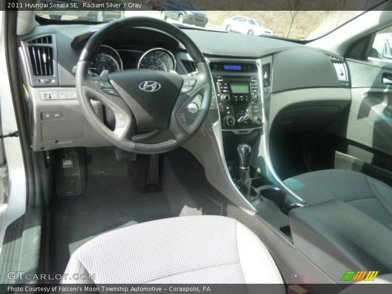 Radiant Silver / Gray 2011 Hyundai Sonata SE