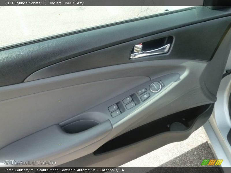 Radiant Silver / Gray 2011 Hyundai Sonata SE