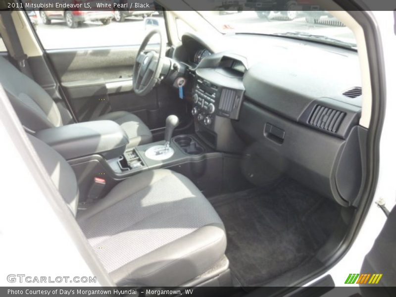 White Pearl / Black 2011 Mitsubishi Endeavor LS