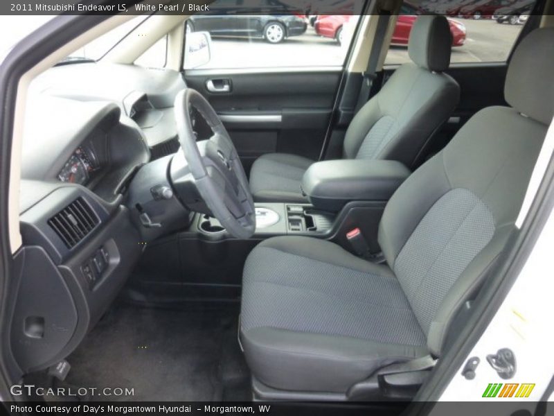 White Pearl / Black 2011 Mitsubishi Endeavor LS