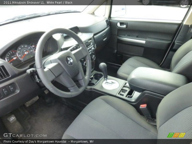 White Pearl / Black 2011 Mitsubishi Endeavor LS
