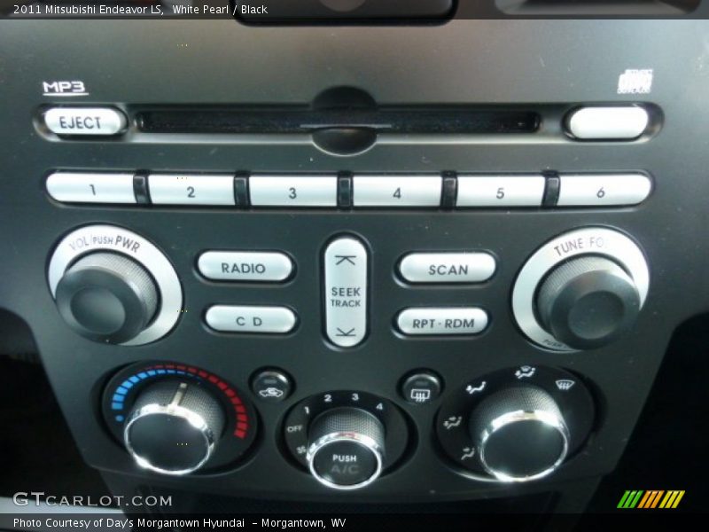White Pearl / Black 2011 Mitsubishi Endeavor LS