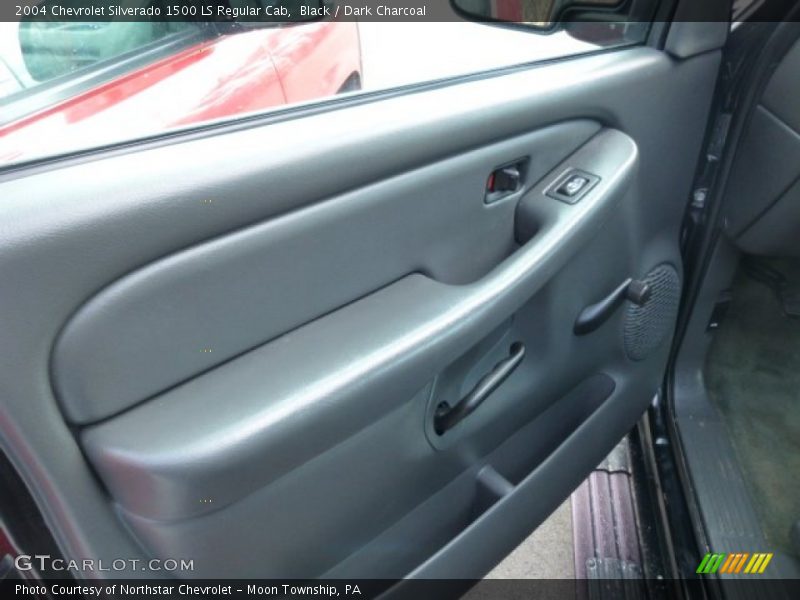 Black / Dark Charcoal 2004 Chevrolet Silverado 1500 LS Regular Cab