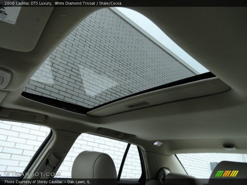 White Diamond Tricoat / Shale/Cocoa 2008 Cadillac DTS Luxury