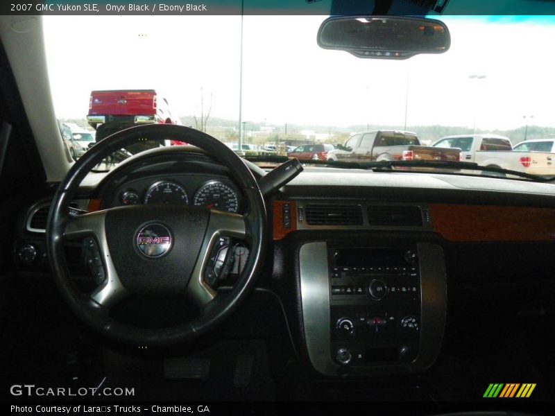 Onyx Black / Ebony Black 2007 GMC Yukon SLE