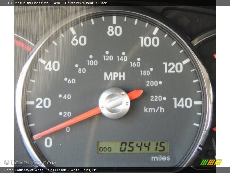 Dover White Pearl / Black 2010 Mitsubishi Endeavor SE AWD
