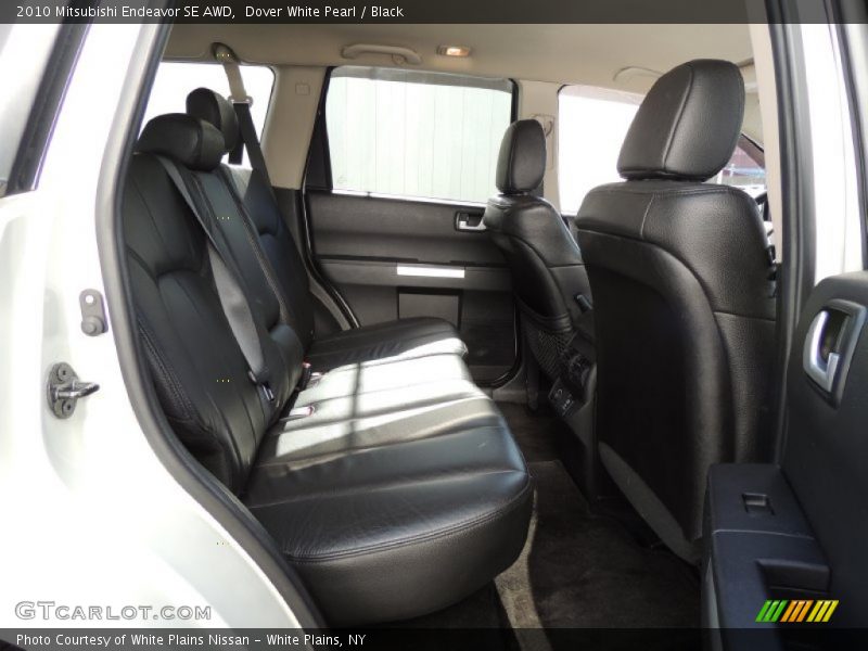 Dover White Pearl / Black 2010 Mitsubishi Endeavor SE AWD