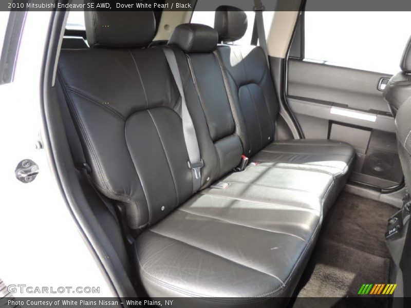 Dover White Pearl / Black 2010 Mitsubishi Endeavor SE AWD
