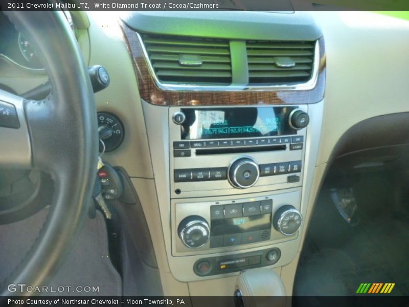 White Diamond Tricoat / Cocoa/Cashmere 2011 Chevrolet Malibu LTZ