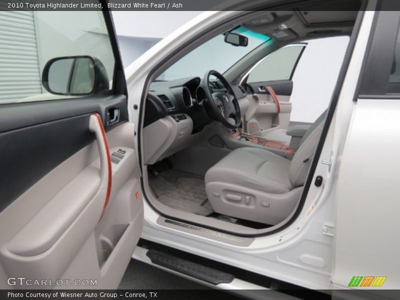 Blizzard White Pearl / Ash 2010 Toyota Highlander Limited