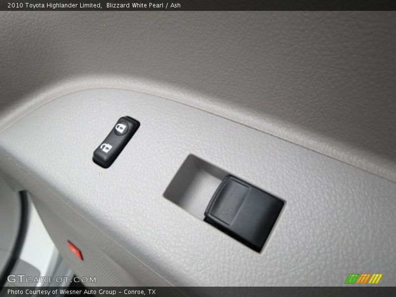 Blizzard White Pearl / Ash 2010 Toyota Highlander Limited