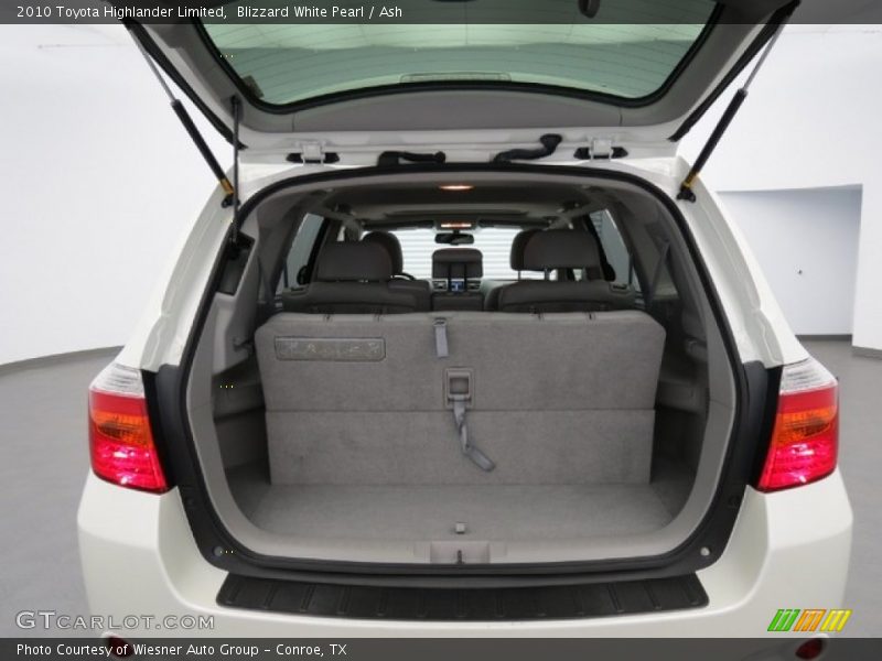 Blizzard White Pearl / Ash 2010 Toyota Highlander Limited