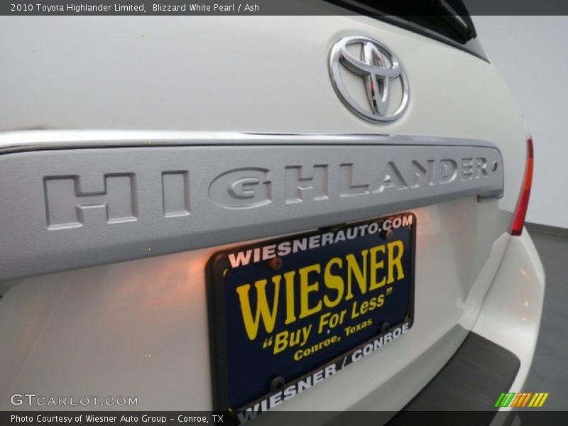 Blizzard White Pearl / Ash 2010 Toyota Highlander Limited