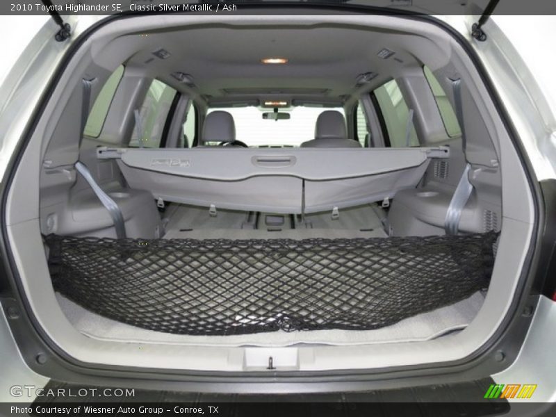 Classic Silver Metallic / Ash 2010 Toyota Highlander SE