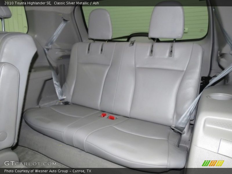 Classic Silver Metallic / Ash 2010 Toyota Highlander SE