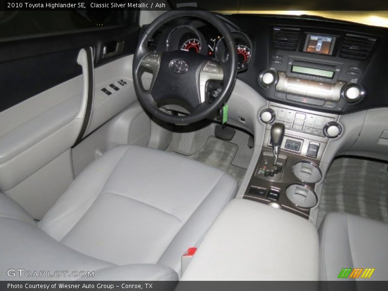 Classic Silver Metallic / Ash 2010 Toyota Highlander SE