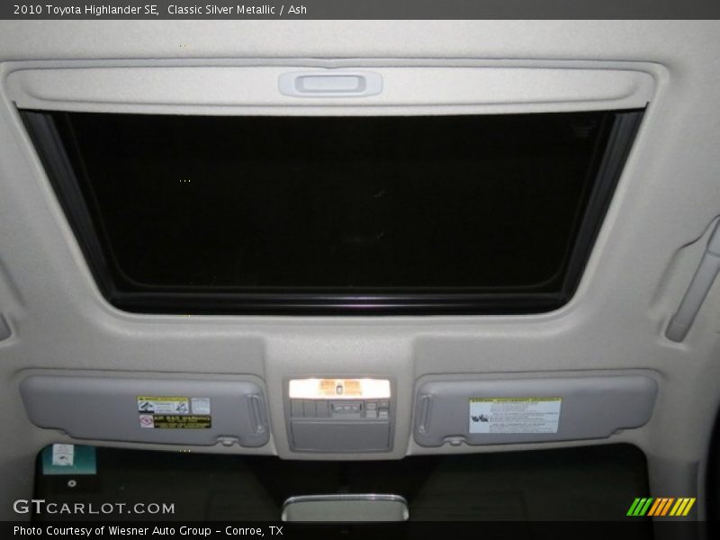 Classic Silver Metallic / Ash 2010 Toyota Highlander SE