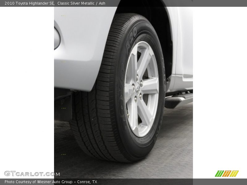 Classic Silver Metallic / Ash 2010 Toyota Highlander SE