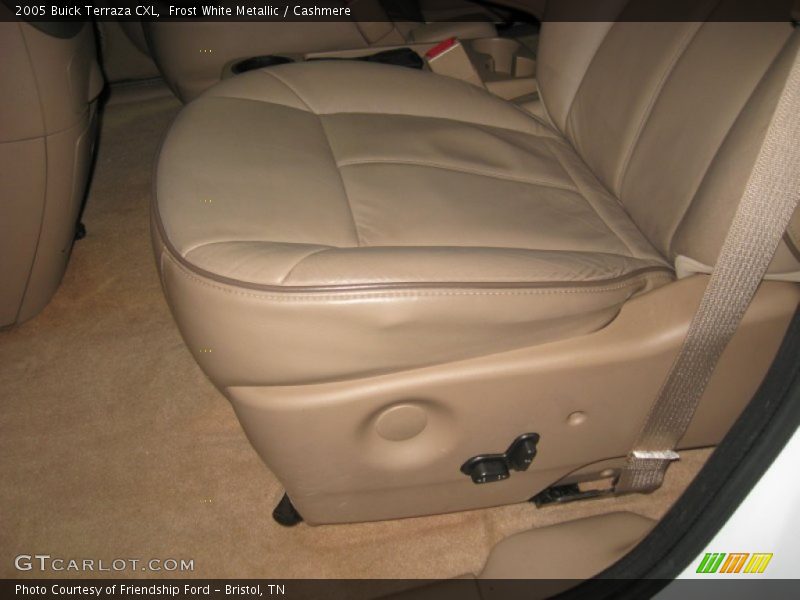 Frost White Metallic / Cashmere 2005 Buick Terraza CXL