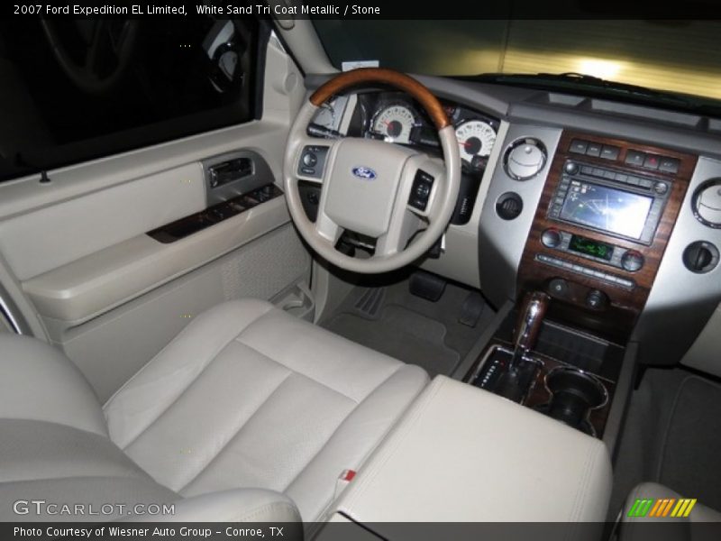 Dashboard of 2007 Expedition EL Limited