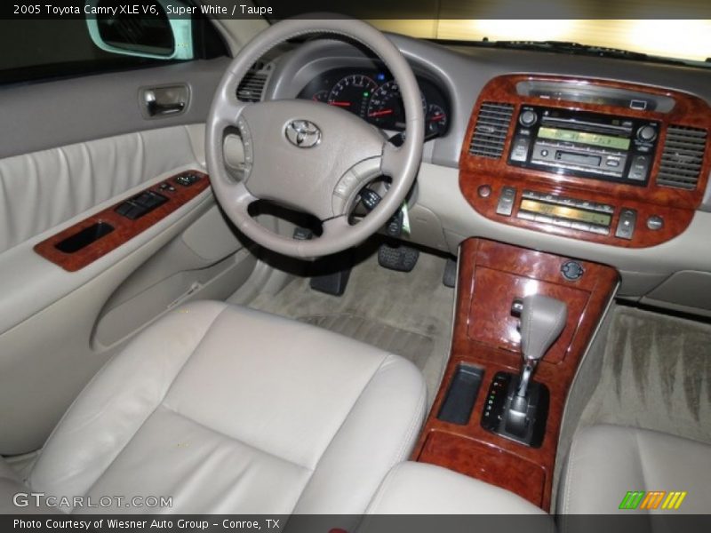Super White / Taupe 2005 Toyota Camry XLE V6