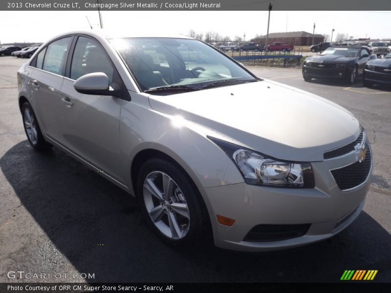Champagne Silver Metallic / Cocoa/Light Neutral 2013 Chevrolet Cruze LT