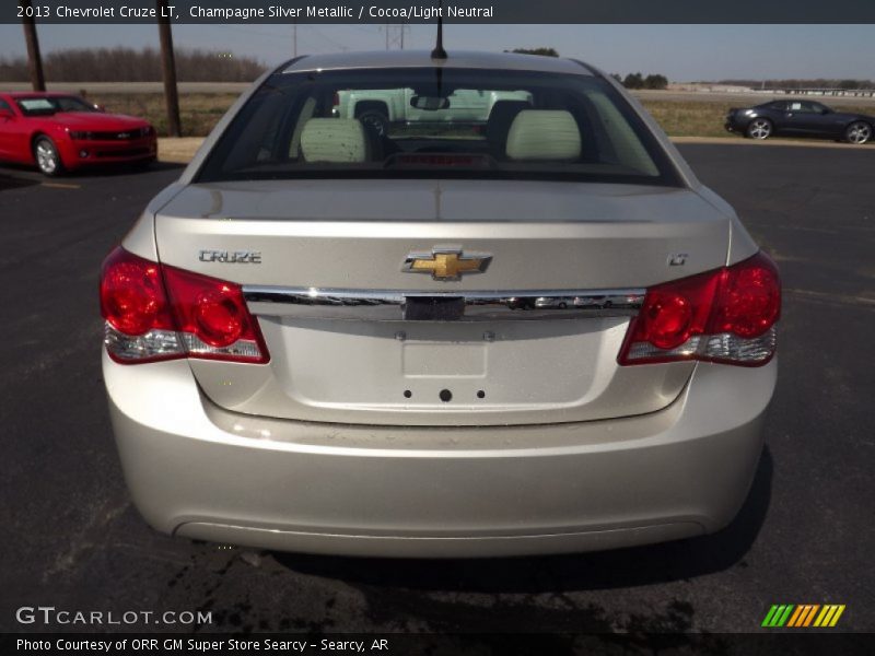 Champagne Silver Metallic / Cocoa/Light Neutral 2013 Chevrolet Cruze LT