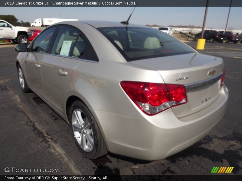 Champagne Silver Metallic / Cocoa/Light Neutral 2013 Chevrolet Cruze LT