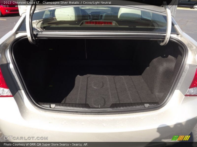 Champagne Silver Metallic / Cocoa/Light Neutral 2013 Chevrolet Cruze LT