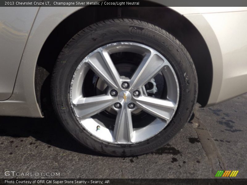 Champagne Silver Metallic / Cocoa/Light Neutral 2013 Chevrolet Cruze LT