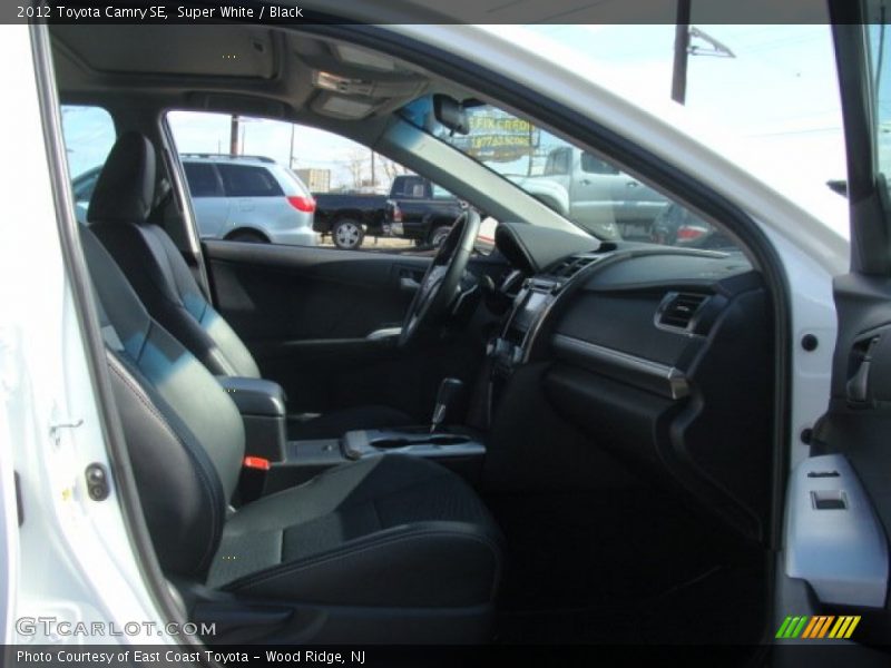 Super White / Black 2012 Toyota Camry SE