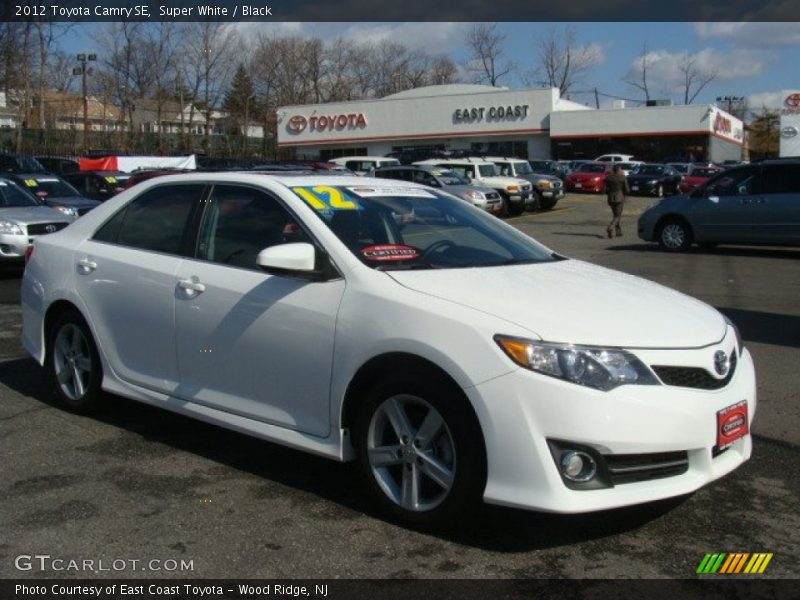 Super White / Black 2012 Toyota Camry SE