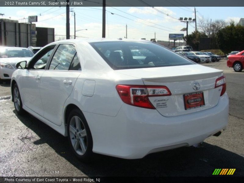 Super White / Black 2012 Toyota Camry SE