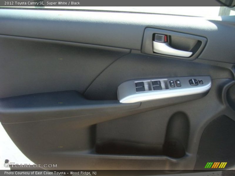 Super White / Black 2012 Toyota Camry SE